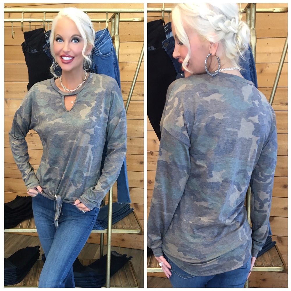 ❤️LAST 1!! Self Tie Camo Sweatshirt! - Picture 3 of 7